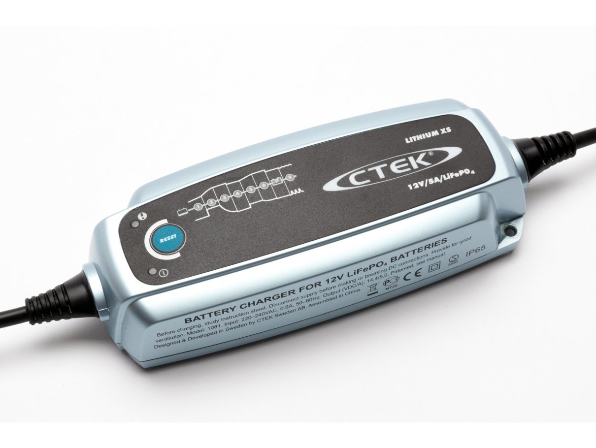 Зарядное устройство для литиевого аккумулятора CTEK LITHIUM XS Зарядное устройство для литиевого аккумулятора CTEK LITHIUM XS